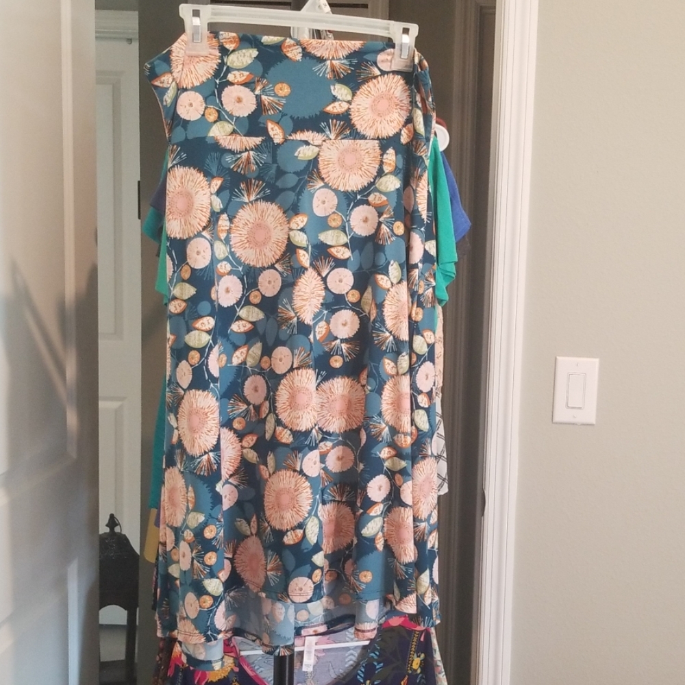 LuLaRoe Azure Skirt